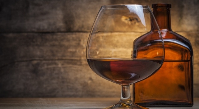 verre-cognac-credits-ramoncin1978- Fotolia.com.jpg
