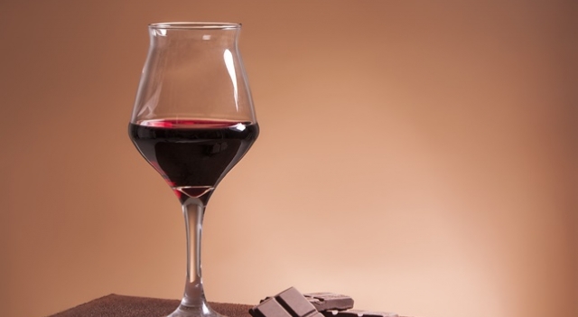 vin-doux-naturel-et-chocolat.jpg