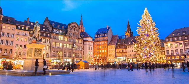 Marché-Noel-Strasbourg-Fotolia.jpg Marché de Noel à Strasbourg