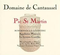 En capitaine expérimenté, Michel Escande tient toujours la barre, accompagné de ses deux fils. L'équipage, travaillant en biodynamie, suit les cycles lunaires ; deux percherons splendides tirent la charrue pour les labours. À l'écoute des palpitations de la nature, cette Félines avance à pas feutrés dans sa robe noire, pour mieux bondir dans la garrigue aux essences capiteuses, au milieu des pins et des petits fruits du sous-bois. Elle évolue en souplesse, mais avec fermeté, sur une fraîcheur minérale, renforcée par la puissance musculeuse de ses tanins : un équilibre parfait. La finale fait « ronronner » de jolies notes empyreumatiques, tout en restant vive, toutes griffes dehors.