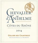 Avec cette cuvée qui célèbre l'année de naissance du domaine, la famille Jouve met en valeur un beau terroir, dernier-né des côtes-du-rhône. Un vin de caractère, ce que laisse imaginer sa robe très sombre, puissant au nez comme en bouche, marqué par le bois (seize mois de fût) et par des arômes chaleureux de pruneau, solidement bâti sur des tanins « fiers et rudes ». Un rouge viril, à encaver pour arrondir les angles.