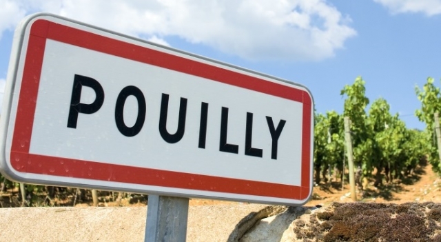 village-de-pouilly-Fotolia.com.jpg