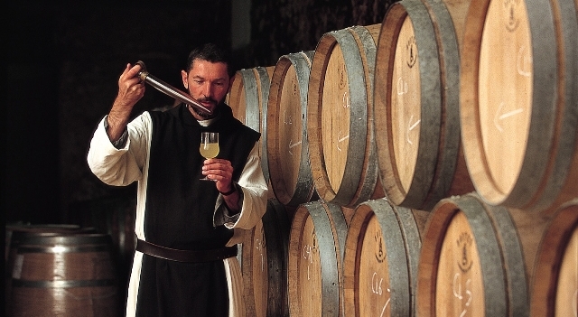 vin-eleve-en-barrique.jpg vin élevé en barrique