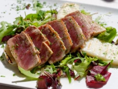 Accords mets & vins - Steak de thon aux cives, ail et gingembre